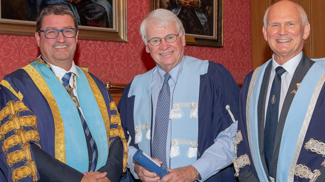 Dr moon fellow hominem of Royal College of Surgeons-of Edinburgh