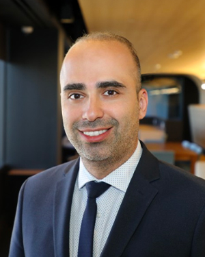 Ali Abbassi headshot